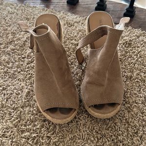 Brown comfortable espadrilles wedges